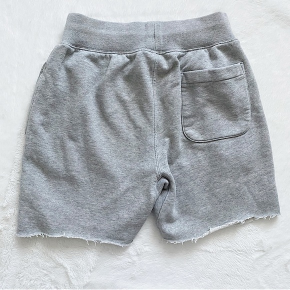 3/30$🤍 CHAMPION | Grey cut off sweat shorts - Picture 2 of 6